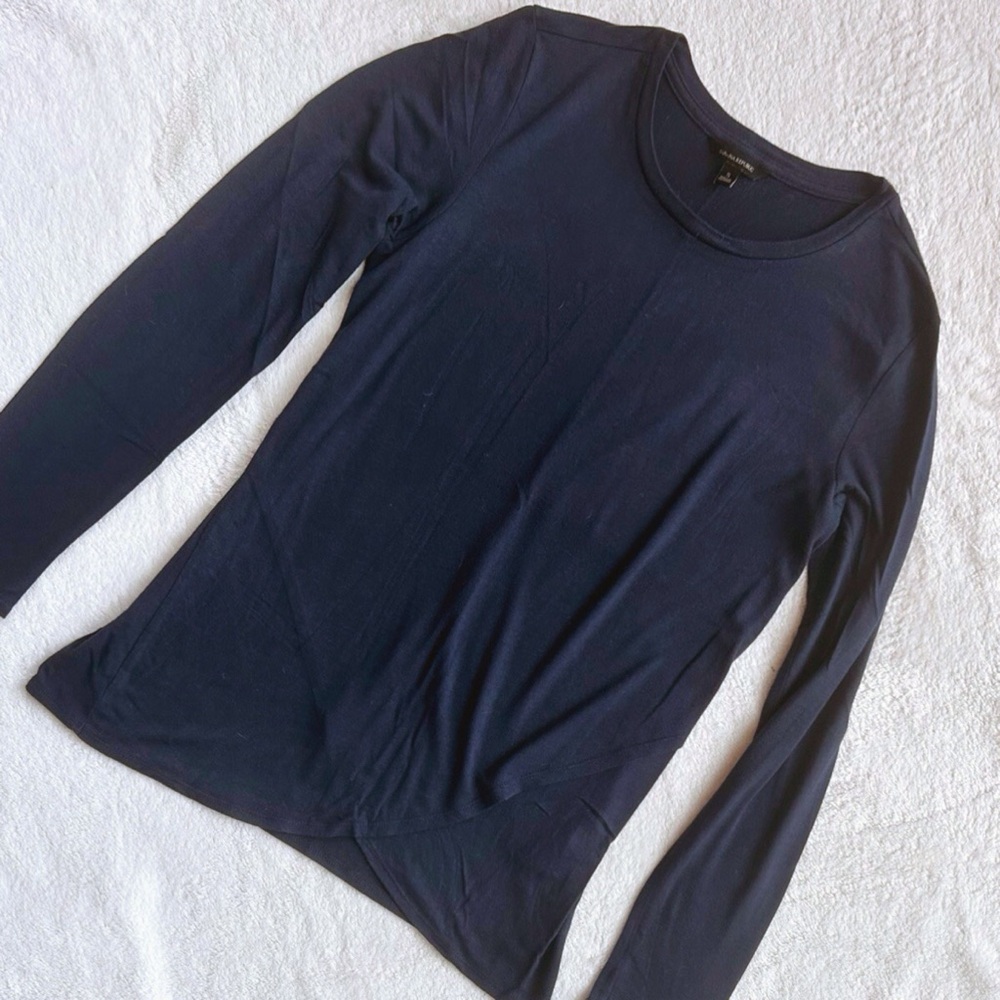 banana republic asymmetrical hem top